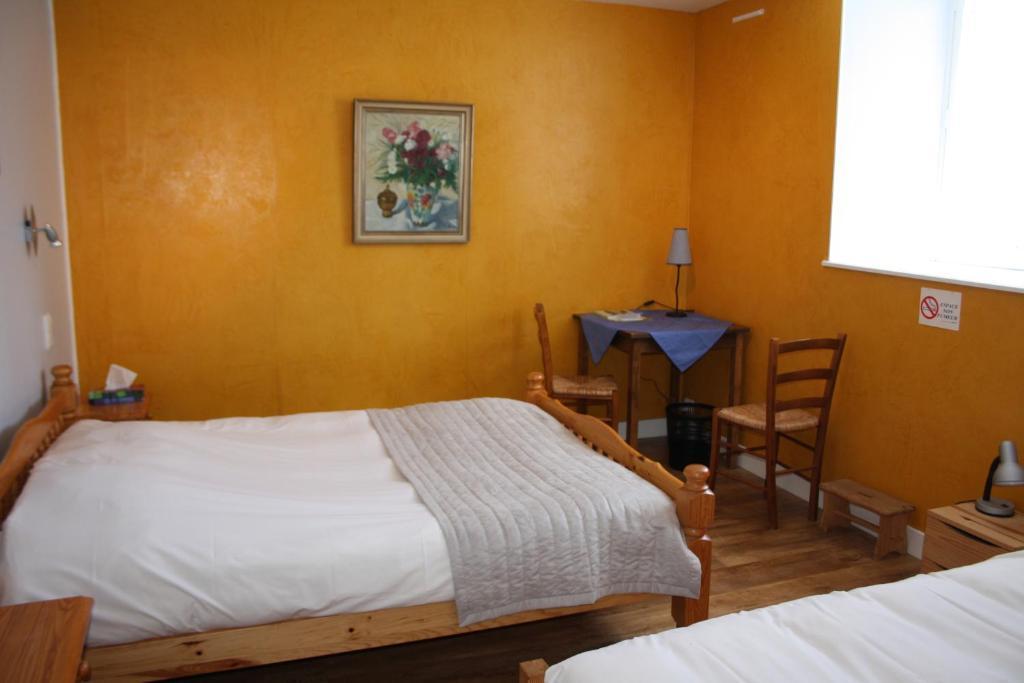 Auberge De Saint Julien Aux Bois Pokoj fotografie