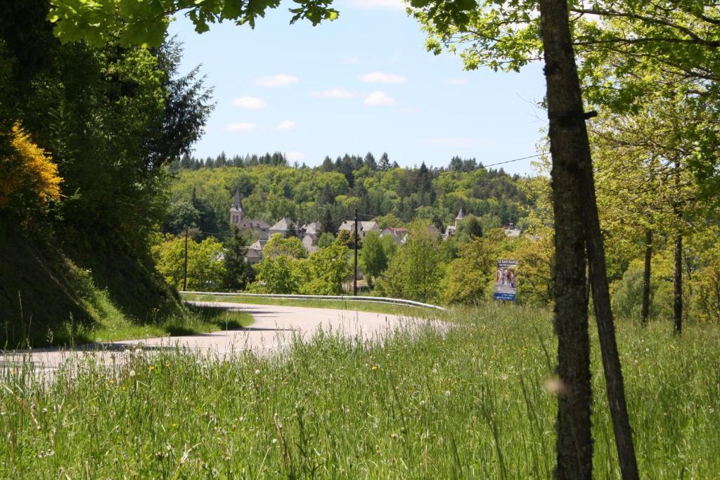 Auberge De Saint Julien Aux Bois Exteriér fotografie